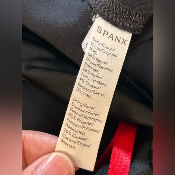 SPANX Black Athletic Athleisure Leggings, size Large - Picture 8 of 11